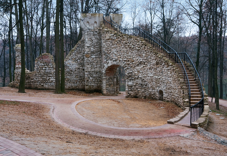 Башня-руина)